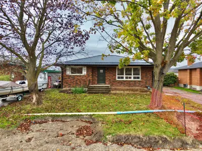92 St Patrick Street, Kawartha Lakes, On K9v 1r6