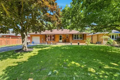 22 MONTGOMERY Road, St. Thomas, ON N5R 1S5
