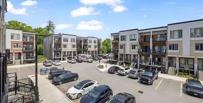 25 Isherwood Avenue C 43, Cambridge, On N1r 0e2