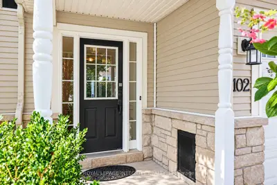 102 Hawktree Ridge, Barrhaven, On K2j 5n3
