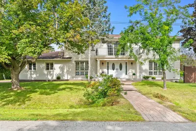 11 Lennon Drive, Blossom Park - Airport And Area, On K1v 1g9