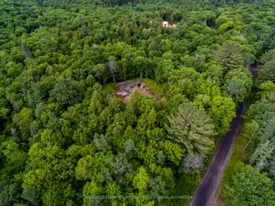 16 Claren Crescent, Huntsville, On P1h 0c3