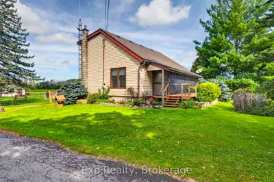 257 Elmbrook Road, Prince Edward County, On K0k 2t0