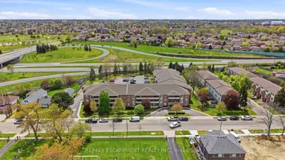 416 Limeridge Road E 303, Hamilton, On L9a 2s7