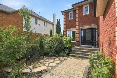 703 Carlisle Street, Cobourg, On K9a 5e4