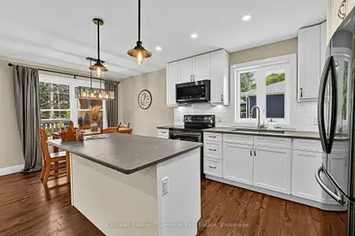 15 Goodwin Drive, Huntsville, On P1h 2r3