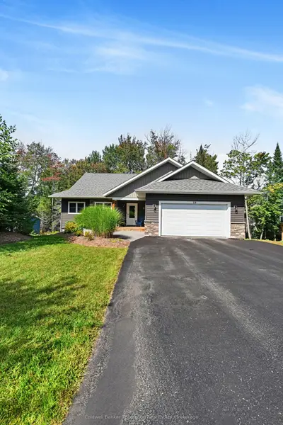 15 Goodwin Drive, Huntsville, On P1h 2r3