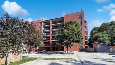 536 11th Avenue 604, Hanover, On N4n 2s4