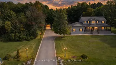 10 Owen Avenue, Front Of Leeds & Seeleys Bay, On K7g 2v4