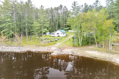 51 Myrlin Way, Laurentian Hills, On K0j 1p0