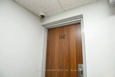 71 Vanier Drive 110, Kitchener, On N2c 1j4