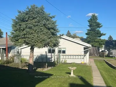 942 Crowe Avenue, Fort Frances, On P9a 2l9