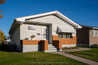 942 Crowe Avenue, Fort Frances, On P9a 2l9