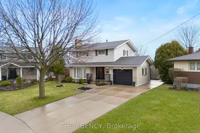 36 Buckingham Drive, Hamilton, On L9c 2g5