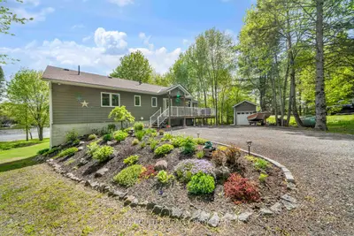 96 Sunnyshores Estates Road, Seguin, On P2a 2w9