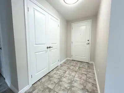 7 Rittenhouse Road 102, Kitchener, On N2e 2m8