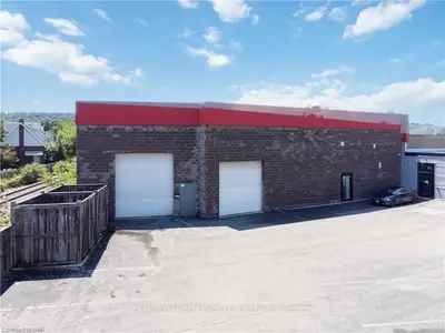 1044 Cannon Street E C, Hamilton, On L8l 2h7