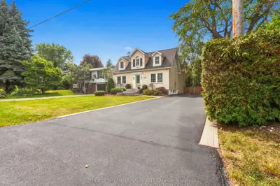 40 Valleyview Drive, Hamilton, On L9g 2a5