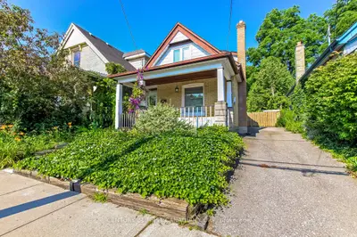 103 Edward Street, London South, On N6c 3h6