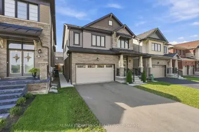 35 Royal Coachman Way, Hamilton, On L8j 0m2