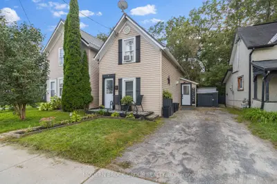8 Elm Street, Brockville, On K6v 5m6