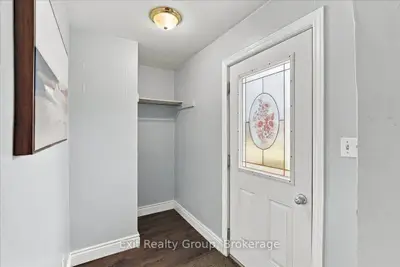 5 Charlotte Street, Quinte West, On K8v 2c1