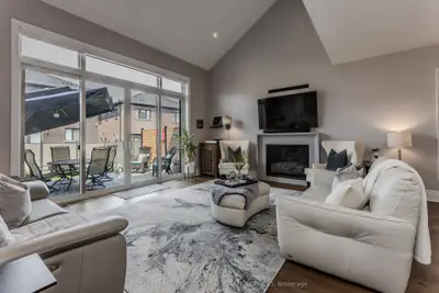 72 Pond View Gate, Hamilton, On L8b 2a1
