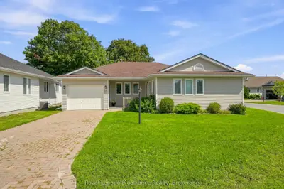 11 Monroe Court, Prince Edward County, On K0k 3l0