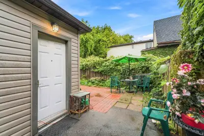 105 Emerson Street, Hamilton, On L8s 2x5
