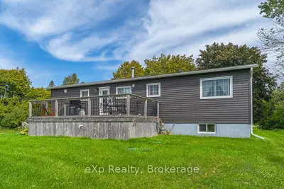 15 HOWDENVALE Road, South Bruce Peninsula, ON N0H 1X0
