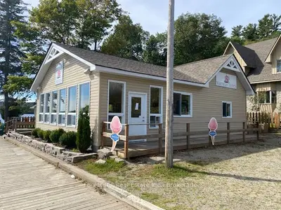 1066 & 1070 Main Street, Lake Of Bays, On P0c 1e0