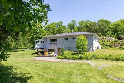 410 Etwell Road, Huntsville, On P1h 2j2