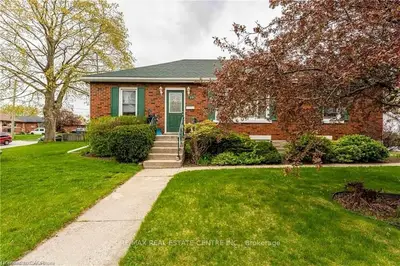89 Elgin Street N, Cambridge, On N1r 5h5