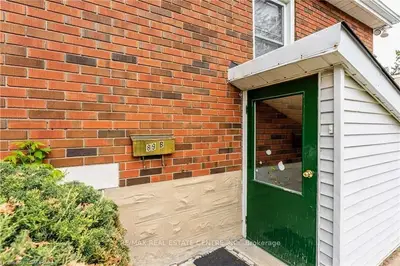 89 Elgin Street N, Cambridge, On N1r 5h5