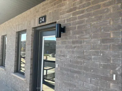 42 Lowes Road W 24, Guelph, On N1g 4x2