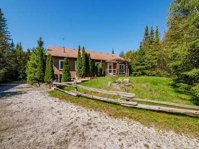 150 Walter Charman Drive, Northern Bruce Peninsula, On N0h 2m0