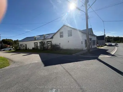 18556 Dundas Street, South Glengarry, On K0c 1s0