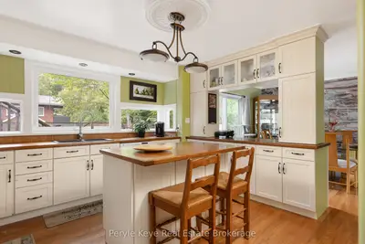37 Woodland Drive, Bracebridge, On P1l 1m3