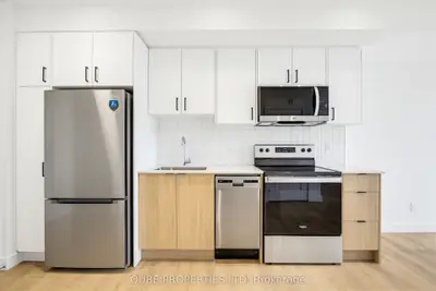 15 Larch Street Unit 305, West Centre Town, On K1r 6w4