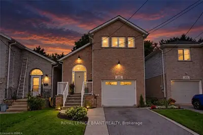 332 Grand River Avenue, Brantford, On N3t 4y8