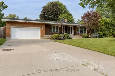 7285 Rolling Acres Crescent, Niagara Falls, On L2j 1e5