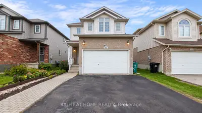 35 Chantilly Street, Kitchener, On N2r 1v7