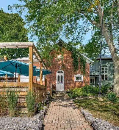 1768 County Rd 17 Road, Prince Edward County, On K0k 2p0