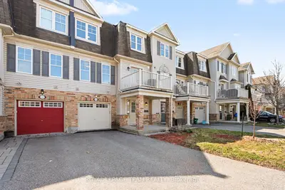 2100 Madrid Avenue, Barrhaven, On K2j 0k4