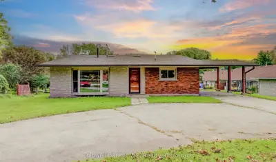 456 Queen Street W, Wellington North, On N0g 2l3