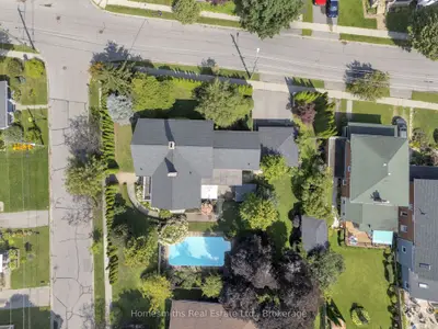 138 Bagot Street, Cobourg, On K9a 3g1