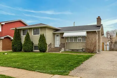 20 St. Charles Drive, Thorold, On L2v 2w4