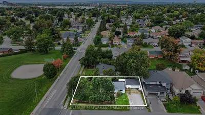 119 FIELDROW Street, Meadowlands - Crestview and Area, ON K2G 2Y8