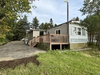 7 Sarawak Drive, Thunder Bay, On P7a 0t1