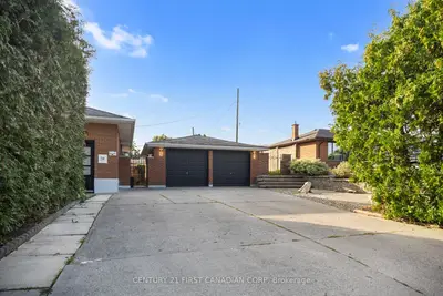 38 Silverdale Crescent, London South, On N5z 4a6